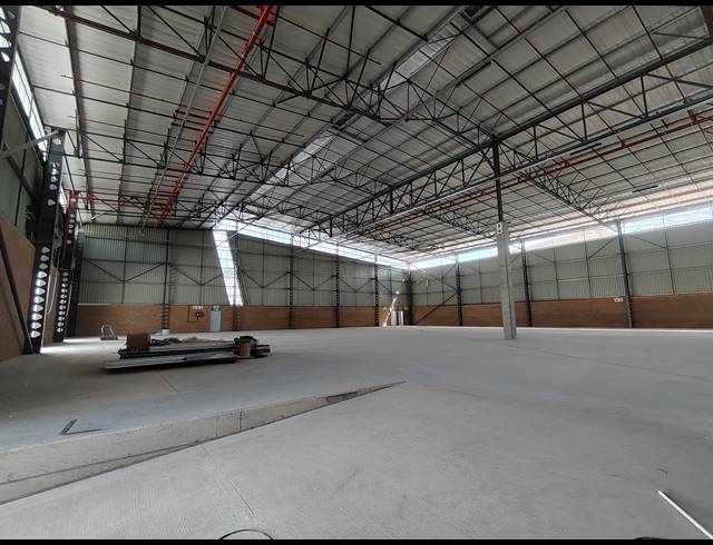 2,208M² WAREHOUSE TO LET IN AIRPORT PARK